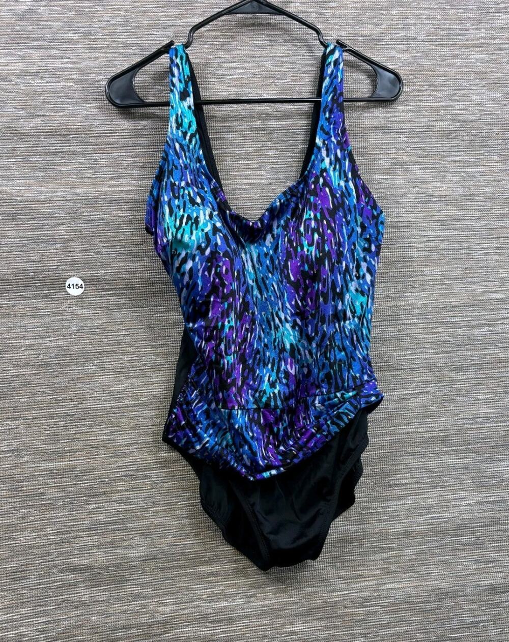 Great Lengths One Piece Swimsuit Womens Size 16 Animal Print Multicolor